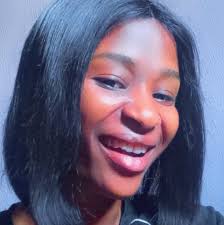 Meet Abinoro Akporode Collins from Nigeria 🇳🇬 who is making a very  fascinating Art designs from spoons...What an amazing African talent which  needs to go viral...😍❤️ you can contact him