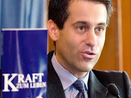 Mark Demoss's Instagram, Twitter & Facebook