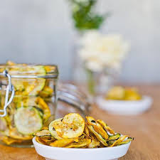 Zucchini Chips Selbst Gedorrt Da 750 Rommelsbacher In 2020 Rezepte Lecker Zucchini Chips