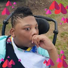 Beste vrienden, die volgens artsen niet ouder dan 7 jaar zouden worden,  hebben nu hun diploma