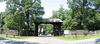 Sibiu, arhaic sibiiu, (în germană hermannstadt, în maghiară szeben, nagyszeben, în latină cibinium) este reședința și cel mai mare municipiu al județului sibiu,transilvania, românia. Astra National Museum Complex Wikipedia