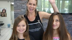 In this video, he applied blonde hair colour to streaks of hair. Diy Cute Kids Ombre Highlights How To Give Your Kids Summer Tips Youtube