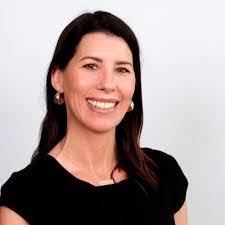 Vikki Tang's Instagram, Twitter & Facebook