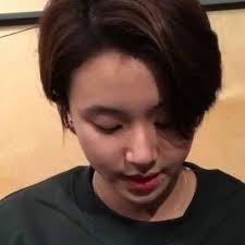 Mariâ kudaskina / eyeem / getty images if the question should i cut my hair short? regularly pops into your h. You All Have A Huge Crush On This Adorable Dimple Twice Son Chaeyoung Myanmar Fanpage Facebook