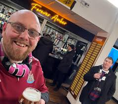 Stadia Bar at Caesars Palace hosted an extravagant grand opening affair,  welcoming guests to the all-new sports watching destination bar and lounge. Sean  McBurney, Caesars Entertainment Regional President, was joined by Raiders