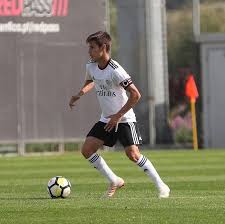 Tiago dantas, 20, aus portugal ⬢ position: Tiago Dantas Tiagodantas86 Sl Benfica Football Players Football Running