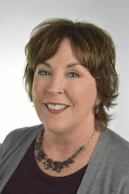 Kim Calabro's Instagram, Twitter & Facebook