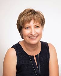 Cathy Kearns's Instagram, Twitter & Facebook