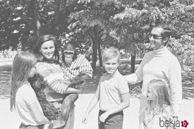Desde la primera temporada pudimos ver a tito como un inseparable del padre de luis miguel y tras los problemas padre e hijo, este fungió como productor artístico del cantante por. La Familia Dominguin Al Completo Los Hermanos Bose Dominguin Una Familia Rodeada De Artistas Foto En Bekia Actualidad