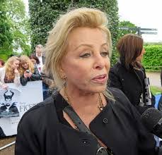 Anna Sheppard's Instagram, Twitter & Facebook