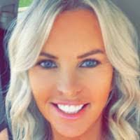 Shelly Teeter's Instagram, Twitter & Facebook