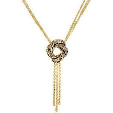 Vesper Lynd S Algerian Love Knot Necklace Jewelry Diamond Gemstone Jewelry Design