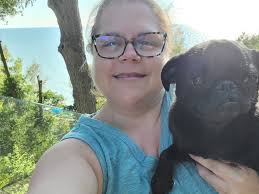 Dull Australian female. Subpar teacher. Size 8 shoes. Likes avocados,  swimming and snoring dogs.