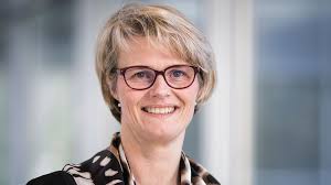 Minister of education, 17 december 2020 to present holder of a vocational qualification in information and communications technology, member of parliament left alliance date and place of. Anja Karliczek