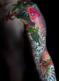 Los tattoos de flor de loto simbolizan la delicadeza y la belleza de esta planta. Tatuajes Japoneses Del Pez Koi Espectaculares