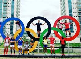 Je kaputter die welt draußen, desto heiler muss sie zu hause sein. Lesbische Sportlerinnen In Rio L Mag De