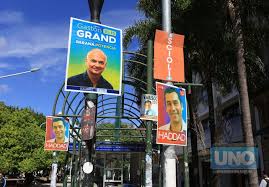 Enersa pidió quitar urgente los carteles colocados en postes de electricidad