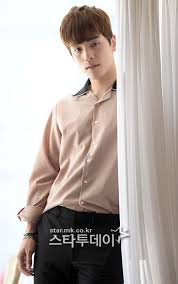 34 wow 이승윤이 노출에 자신 있는 이유 ☞ hot한 복근 소유! ì¸í„°ë·° ê¹€ì •í˜„ ìŠ¤ë¬¼í•œì‚´ì— ìž…ëŒ€ êµ°ë³µë¬´ ì¤'ì—ë„ ë°°ìš° ê¿ˆ ì•ˆë†¨ì£  ìŠ¤íƒ€íˆ¬ë°ì´