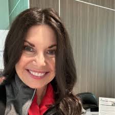 Baptist celebrated the grand opening of its newest facility with  representatives of the town of Arlington, the Arlington Chamber of Commerce  and many others.