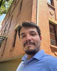 Opinião: A morte da classe média brasileira Por Allan Gallo, professor de  Economia da Universidade Presbiteriana Mackenzie (UPM) e pesquisador de  Centro Mackenzie de Liberdade Econômica (MackLiber) ‣ Portal Terra da Luz