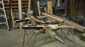 A pin attaches the device to a chariot, a wagon or a coach, making the turning radius smaller. How To Build A Sheep Wagon Undercarriage The Front Axle Engels Coach Youtube