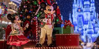 But when do you put your christmas decorations up at home? Will Disneyland And Disney World Be Decorated This Christmas Inside The Magic