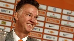 Daarnaast wordt dus ook de nieuwe technische staf officieel gepresenteerd. Persconferentie Bondscoach Louis Van Gaal Knvb Pc In Zijn Geheel Youtube