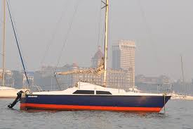 Sailing At Gateway Of India Mumbai Maxi 7 7 Yacht Https Www Leisurekart Com India Experience Sailing At Gateway Of India Mumbai Maxi Sailing Yacht India