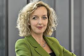 Fiona Joyce, Blue Rubicon: Flexible thinking required