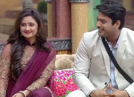 Siddharth shukla was last seen with mother rita shukla before death, see last pictures. Bigg Boss 13 Sidharth Shukla S Mother Complaints About Him Wearing Fewer Clothes Asks Rashami To Take Care Of Him Bollywoodbio Sweden