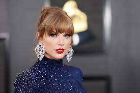 Taylor Swift Makes GRAMMY History (Again) With Best Music Video Win For  