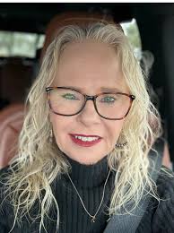 Introduction of a happy hippie