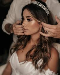 O motivo é o fim repentino do seu casamento com o jogador do flamengo, thiago maia. Veja Novas Fotos Do Casamento Da Cantora Isadora Pompeo Entretenimento Pleno News
