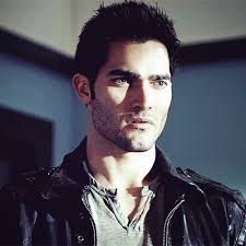 Derek Hanley (@xderek) no Meadd: “ ᴓ Derek Hanley. ᴓ Tyler Hoechlin. ᴓ 27  Años. ᴓ Metamorfosis o Cambio de Ser. ᴓ Profesor de Autocontrol de  habilidades. Relacion...“