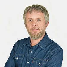 Simon Hoffman's Instagram, Twitter & Facebook