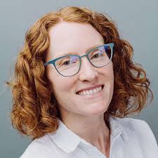 Randi Main's Instagram, Twitter & Facebook