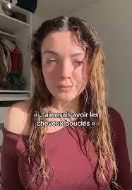 Melissa Bunch's Instagram, Twitter & Facebook