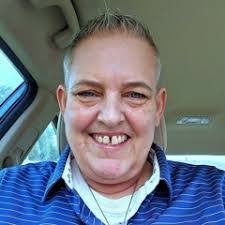 Lisa Foutch's Instagram, Twitter & Facebook