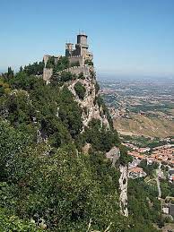 Dernière mise à jour 01/06/2017. Republique De Saint Marin Chateaux Mont Titan Republique De San Marino Italie Routard Com