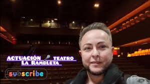 Actuación en el Teatro La Rambleta. Aaron Baviera 1+1=2 ENAMORADOS