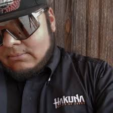 Los policías vieron a César Borunda A. y Rosario R., en el interior del  vehículo, así como un arma de fuego que portaba el primero en mención.  #Tragedia #chihuahua. Nota: