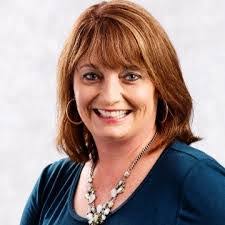 Elisha Worth's Instagram, Twitter & Facebook