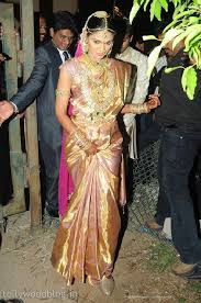 Allu Arjun Sneha Reddy Marriage Photo15 Telugu Movie Still Pic Photo Image Hot Actress Ma Indian Bridal Outfits Indian Wedding Outfits Wedding Saree Collection