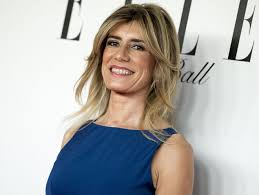 Image captionpedro sánchez stressed that dialogue was the only way to resolve the catalan crisis. Lo Que No Sabias De Begona Gomez La Mujer De Pedro Sanchez Su Trabajo Aficiones Intimidad Y Mas