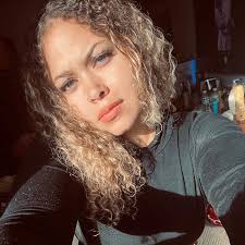 Organic + No Artificial Dyes! We loved the rainbow ones but had no idea  they had so many flavors.