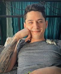 Fiancé and daughter's special bond and humorous comparisons