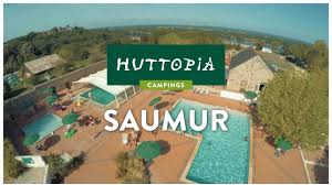 Des militantes féministes à votre service, en lutte pour les droits fondamentaux des femmes : Huttopia Saumur Maine Et Loire