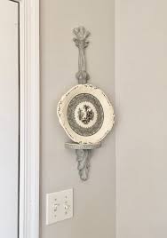 20 Gorgeous Vintage Wall Decor Ideas To Add Old Fashioned Charm To Your Home Vintage Wall Decor Vintage Home Decor Oversized Wall Decor