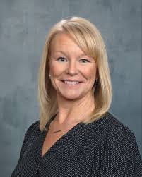 Melinda Ward's Instagram, Twitter & Facebook