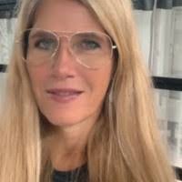 Lisa Weidner's Instagram, Twitter & Facebook